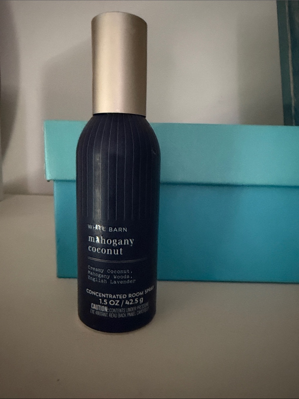 White Barn Mahogany Coconut Room Spray - Navy with Gold Cap